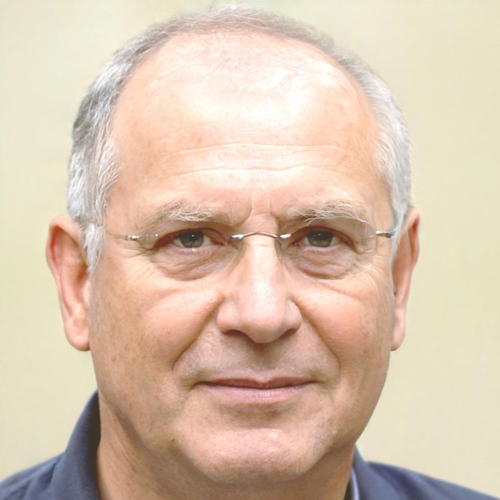Portrait de Marc Dubois, expert en stratégie d'entreprise
